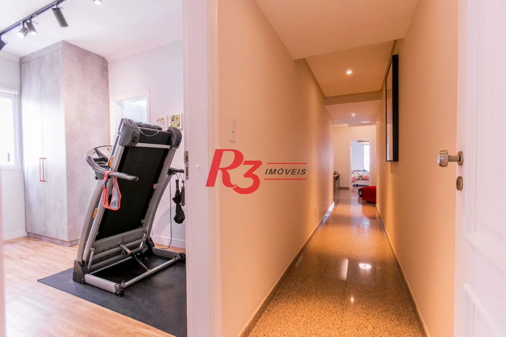 Apartamento para alugar, 204 m² por R$ 23.000,01/mês - Gonzaga - Santos/SP