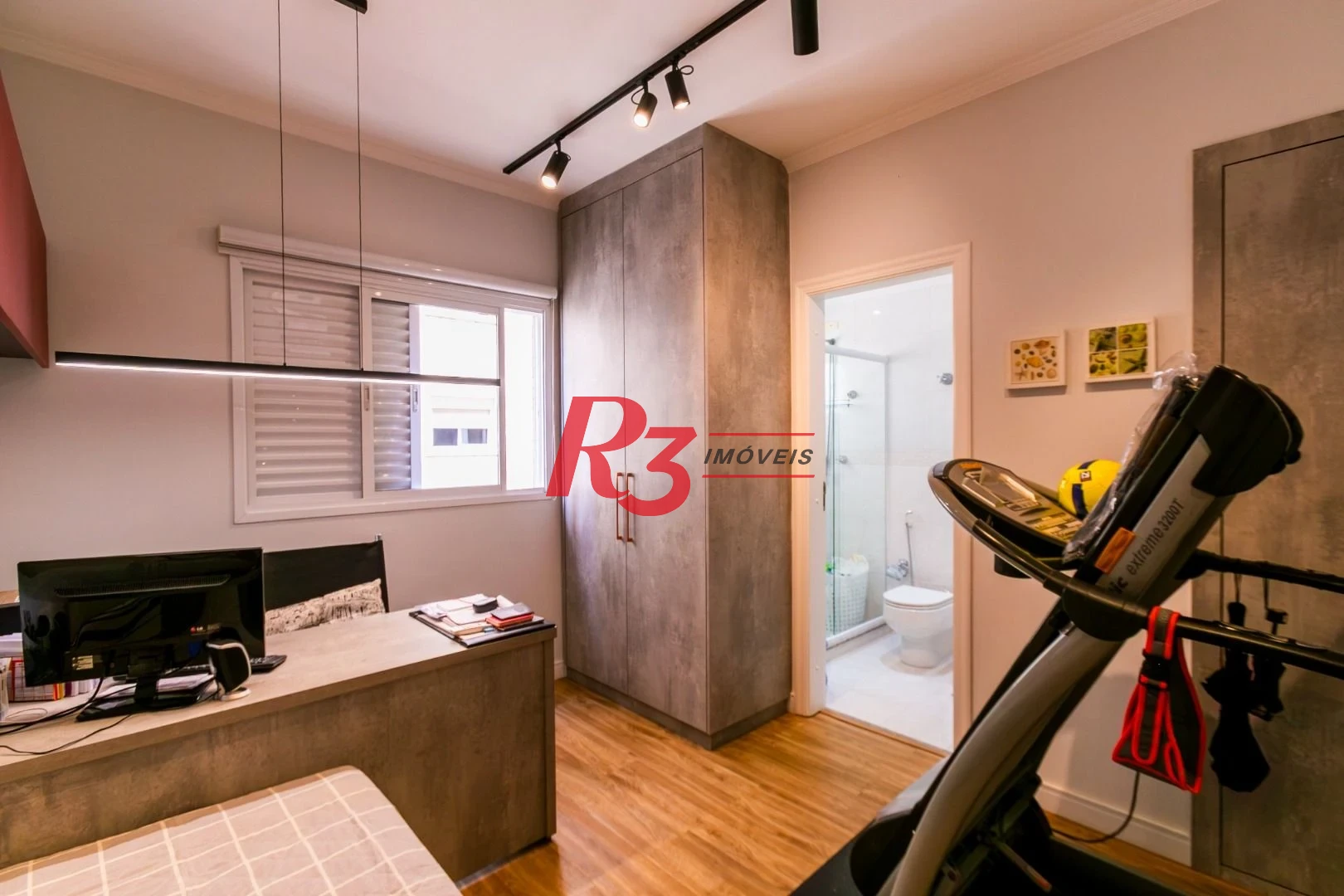 Apartamento para alugar, 204 m² por R$ 23.000,01/mês - Gonzaga - Santos/SP