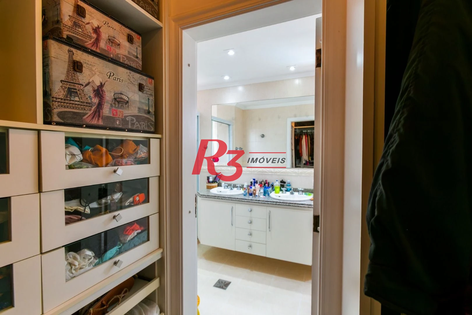 Apartamento para alugar, 204 m² por R$ 23.000,01/mês - Gonzaga - Santos/SP