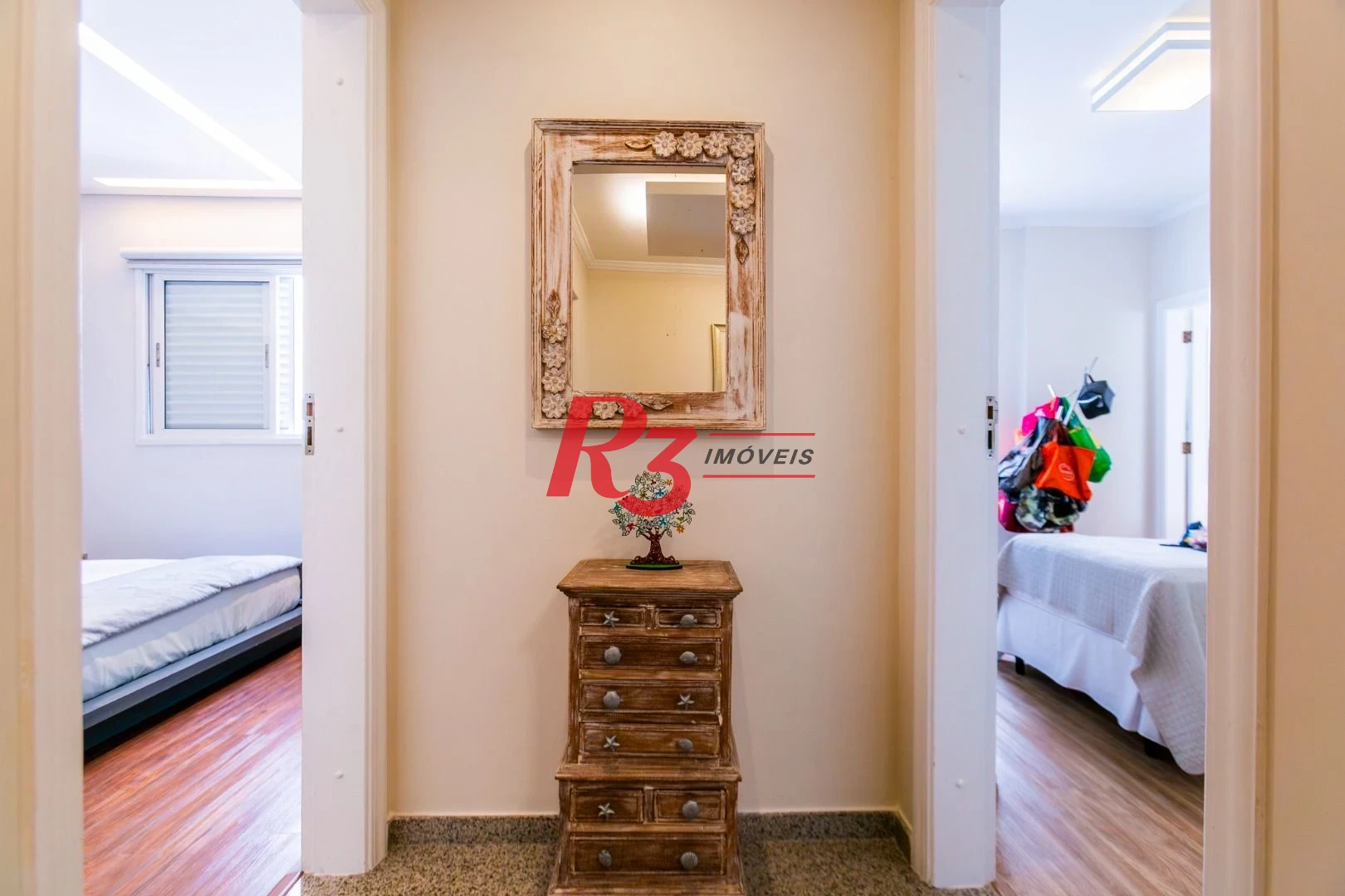 Apartamento para alugar, 204 m² por R$ 23.000,01/mês - Gonzaga - Santos/SP