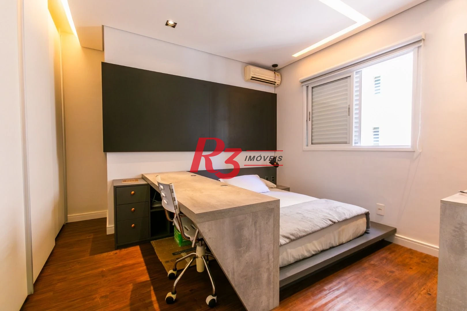 Apartamento para alugar, 204 m² por R$ 23.000,01/mês - Gonzaga - Santos/SP