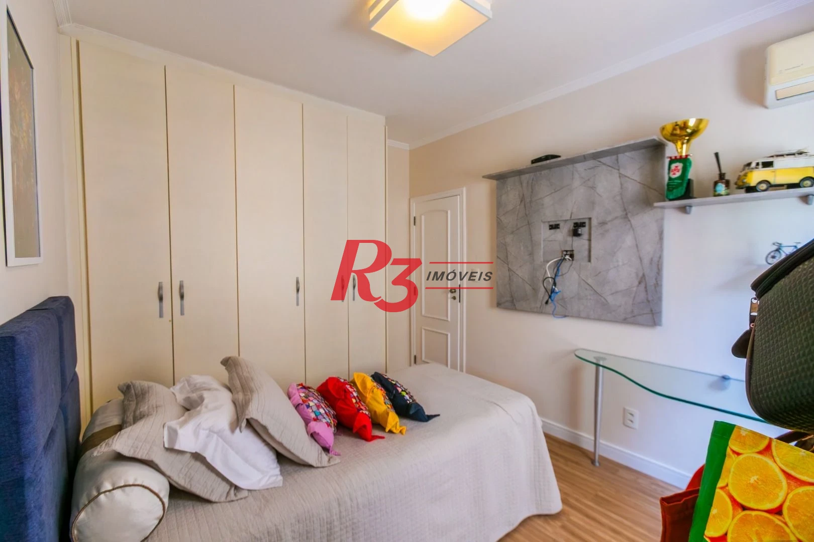 Apartamento para alugar, 204 m² por R$ 23.000,01/mês - Gonzaga - Santos/SP