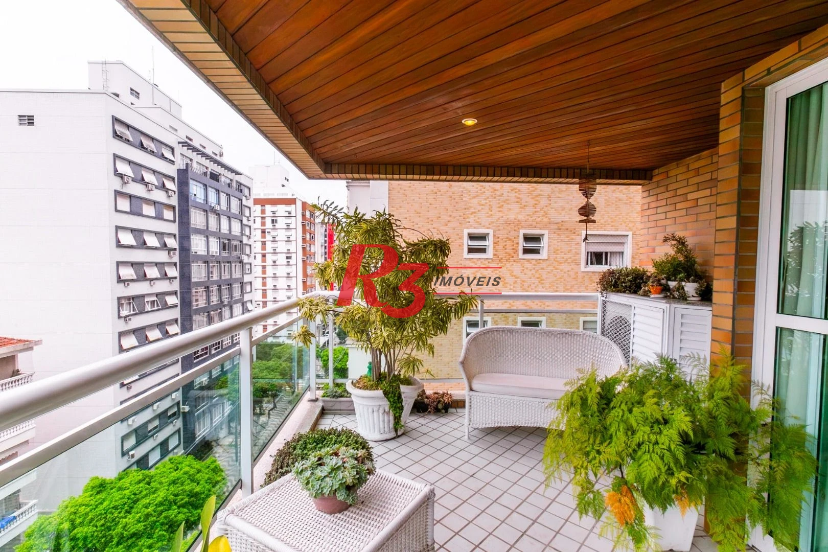 Apartamento para alugar, 204 m² por R$ 23.000,01/mês - Gonzaga - Santos/SP
