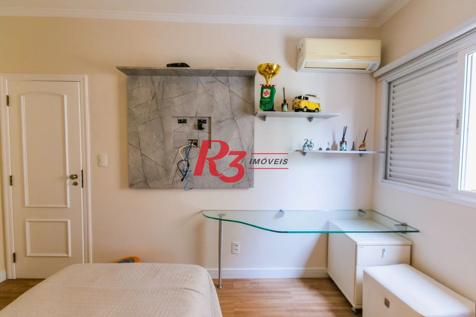 Apartamento para alugar, 204 m² por R$ 23.000,01/mês - Gonzaga - Santos/SP