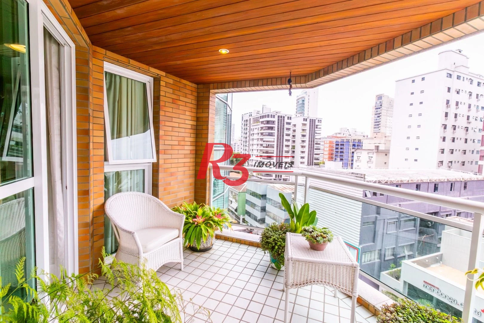 Apartamento para alugar, 204 m² por R$ 23.000,01/mês - Gonzaga - Santos/SP