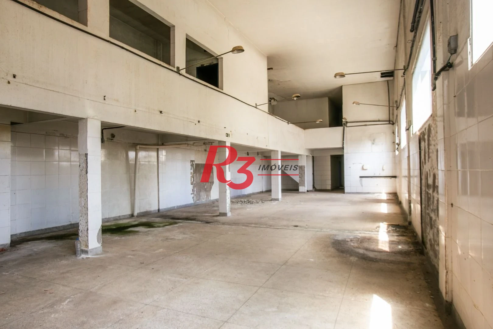 Galpão para alugar, 562 m² por R$ 11.009,00/mês - Macuco - Santos/SP