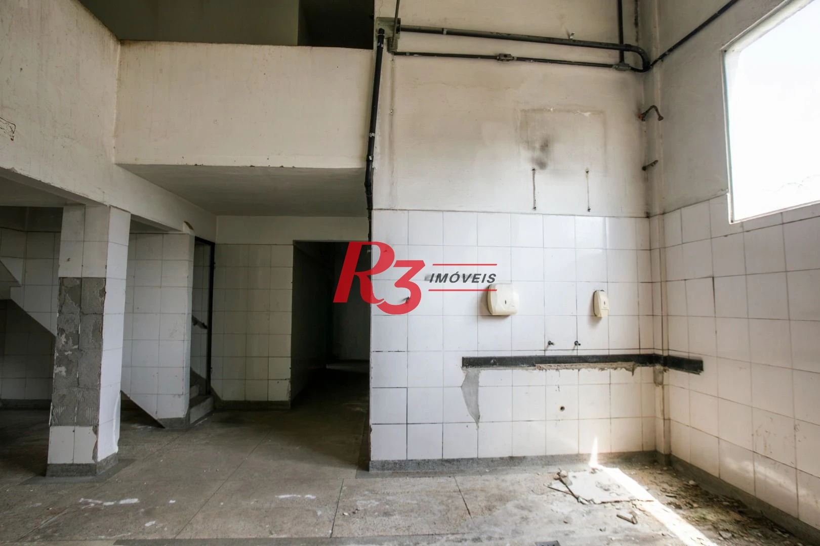 Galpão para alugar, 562 m² por R$ 11.009,00/mês - Macuco - Santos/SP