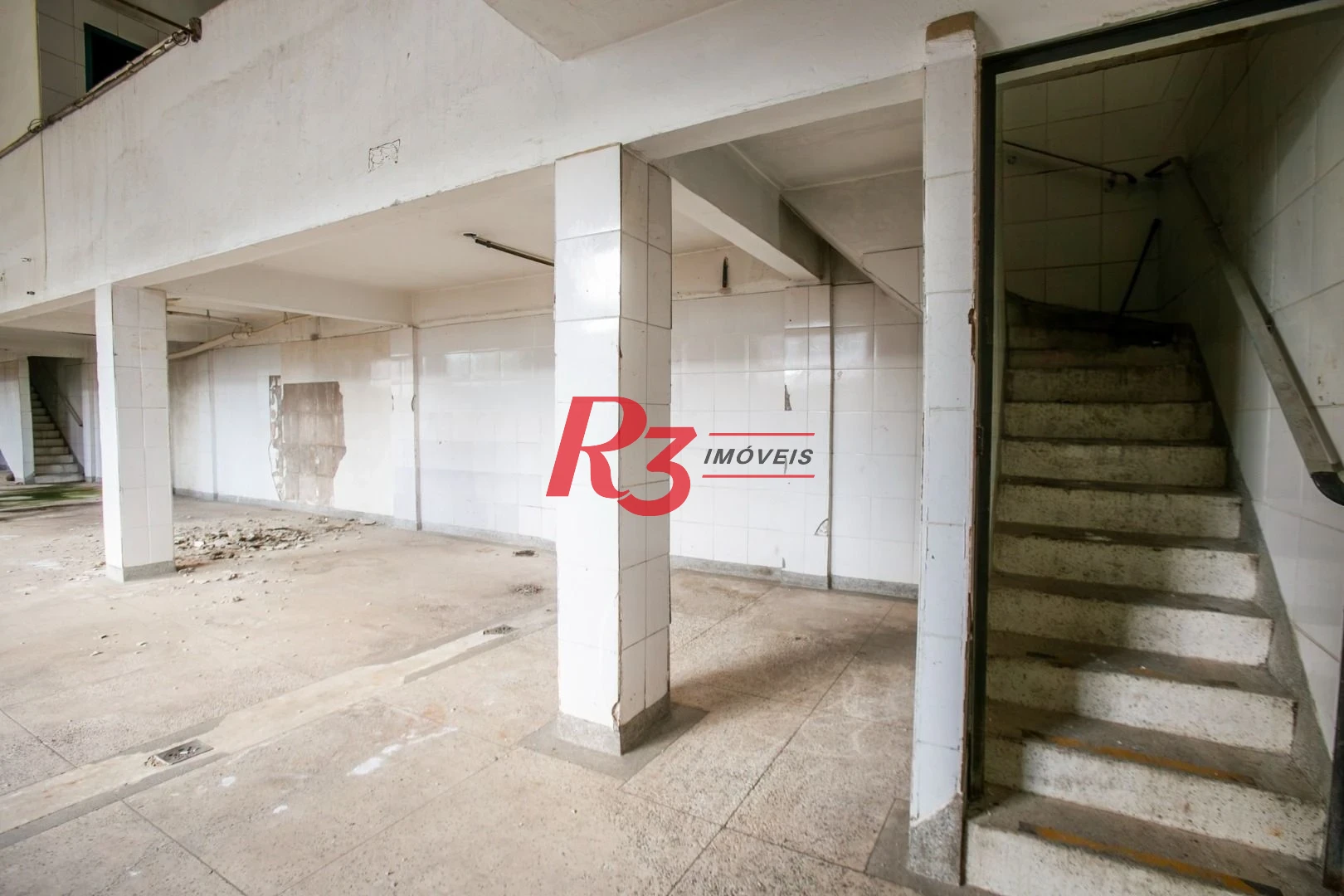 Galpão para alugar, 562 m² por R$ 11.009,00/mês - Macuco - Santos/SP