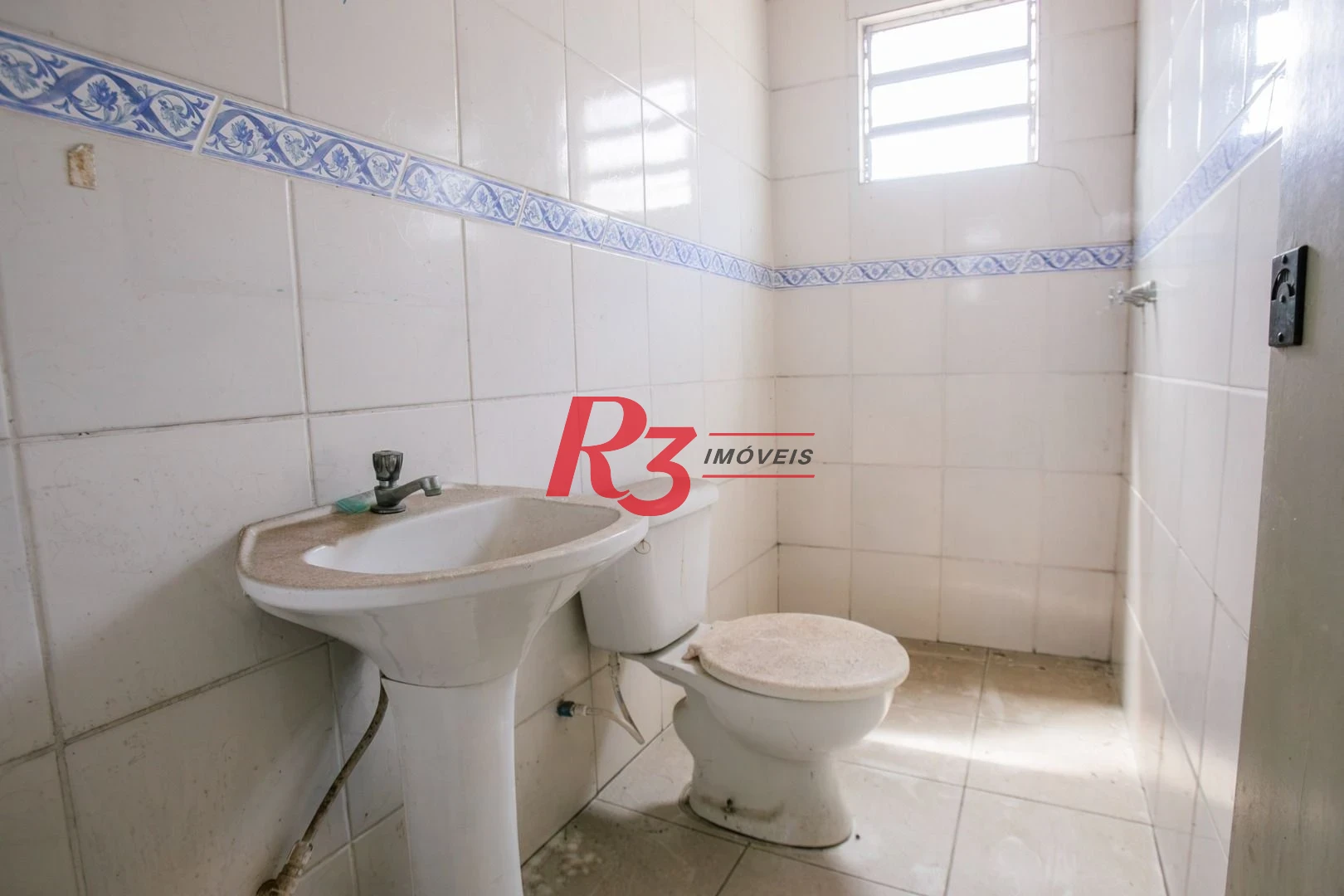 Galpão para alugar, 562 m² por R$ 11.009,00/mês - Macuco - Santos/SP
