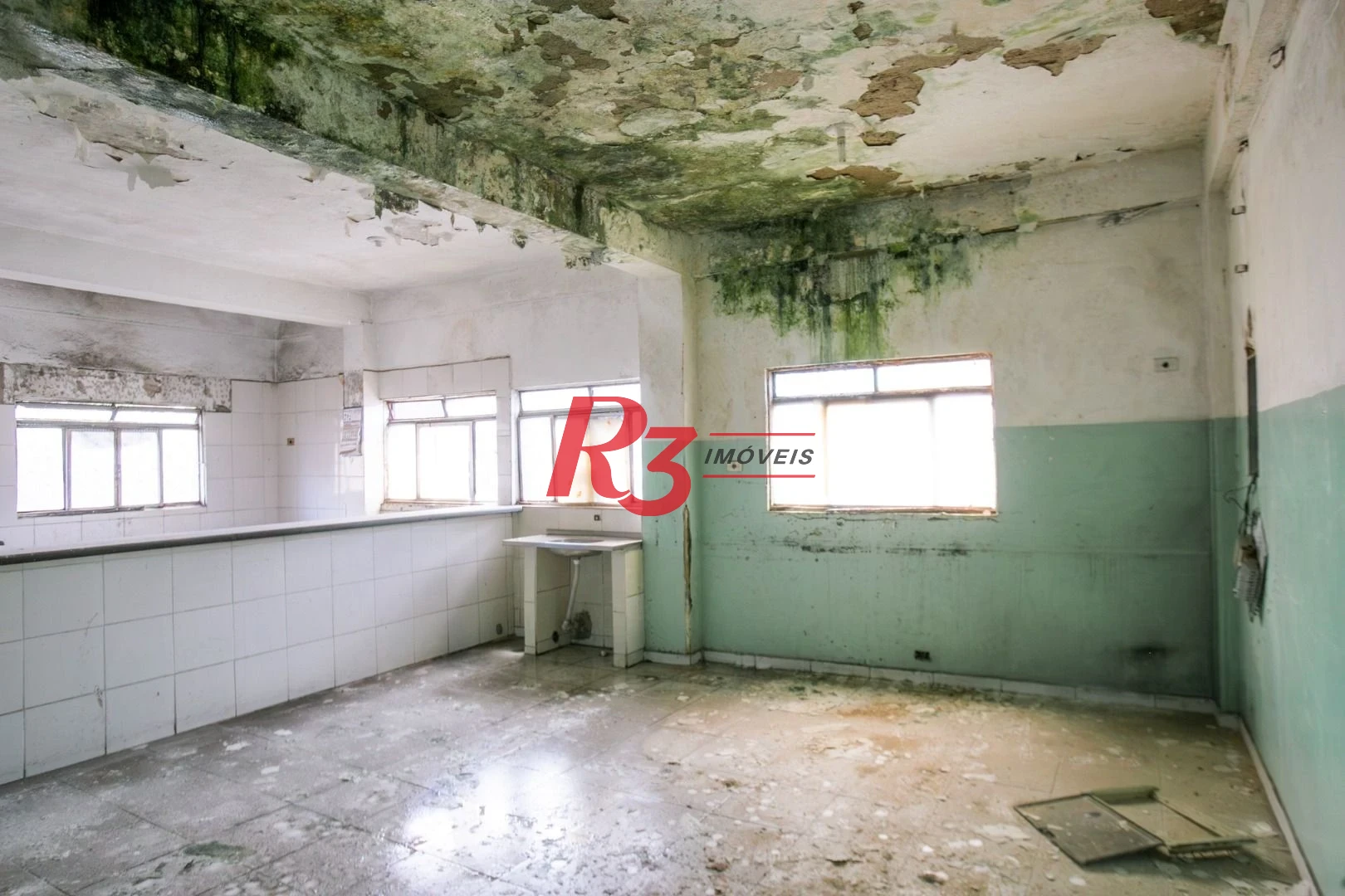 Galpão para alugar, 562 m² por R$ 11.009,00/mês - Macuco - Santos/SP