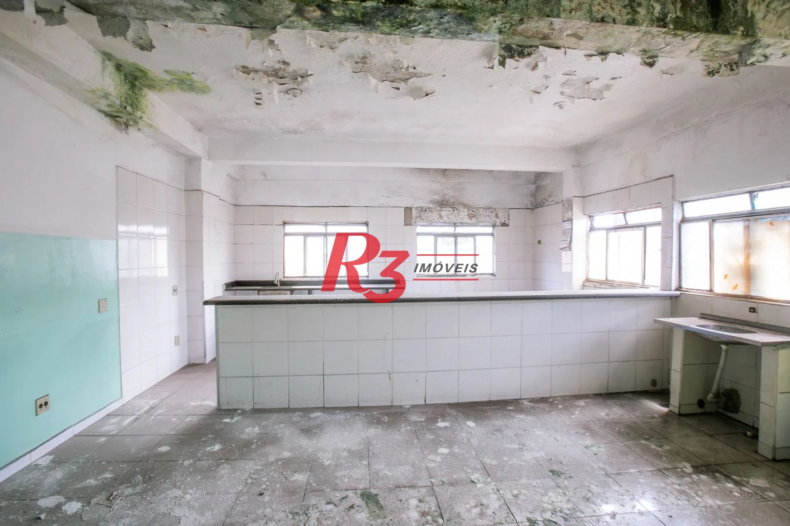 Galpão para alugar, 562 m² por R$ 11.009,00/mês - Macuco - Santos/SP