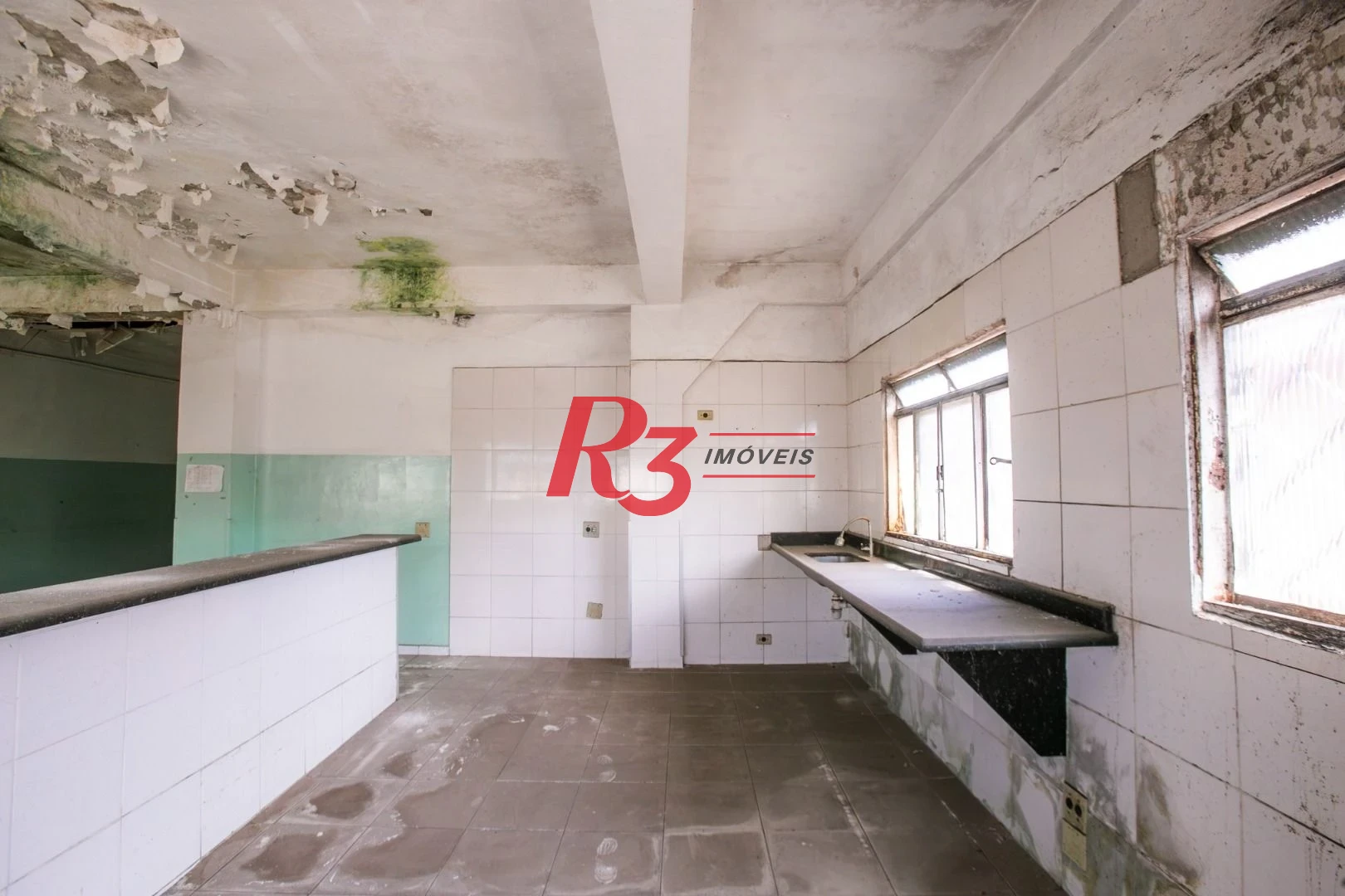 Galpão para alugar, 562 m² por R$ 11.009,00/mês - Macuco - Santos/SP