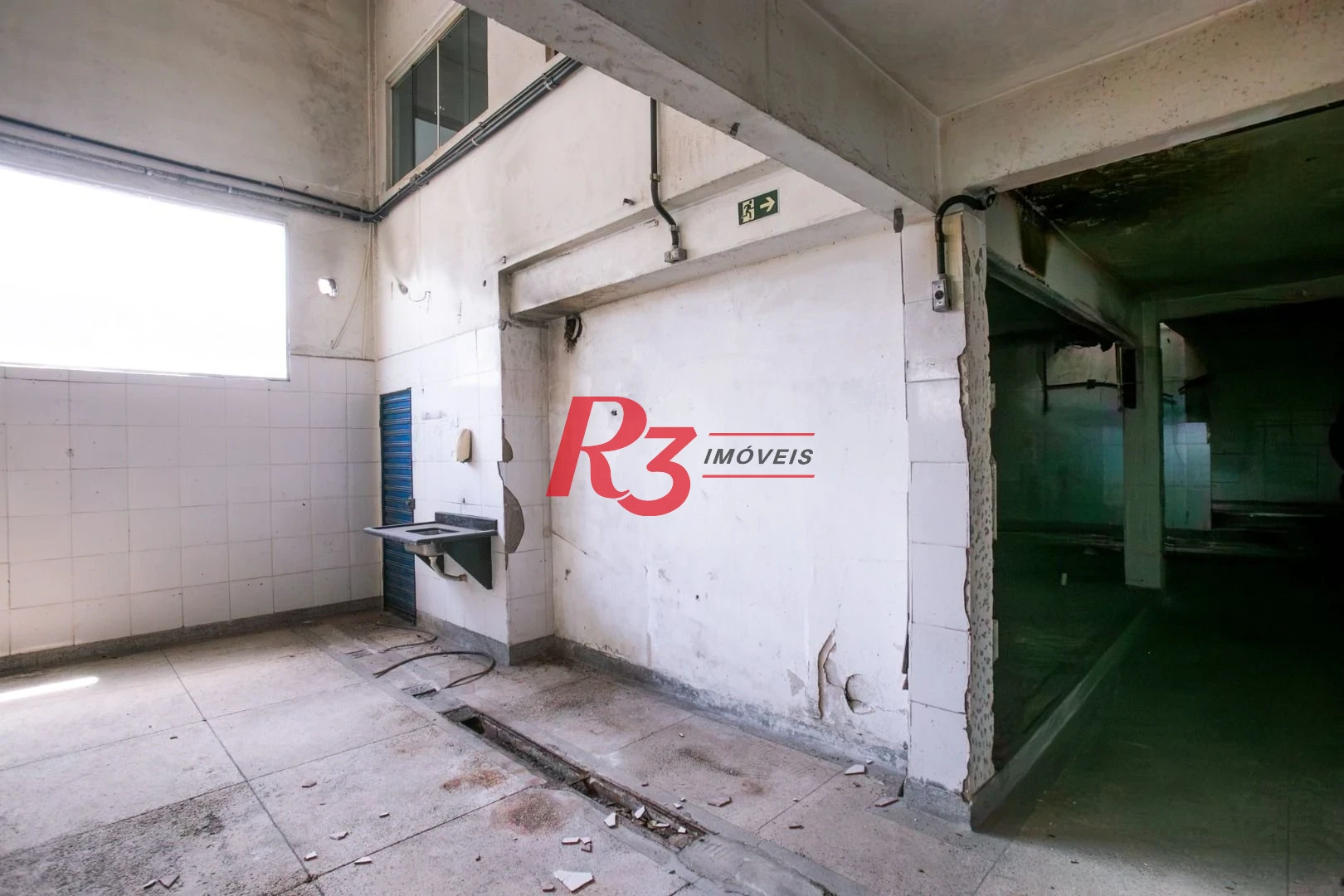 Galpão para alugar, 562 m² por R$ 11.009,00/mês - Macuco - Santos/SP