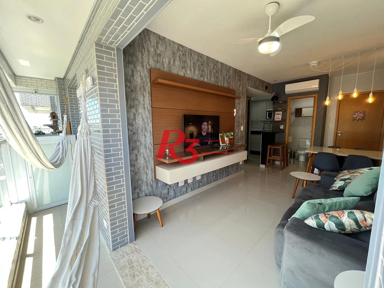Apartamento com 2 dormitórios à venda, 54 m² por R$ 645.000,00 - Vila Matias - Santos/SP