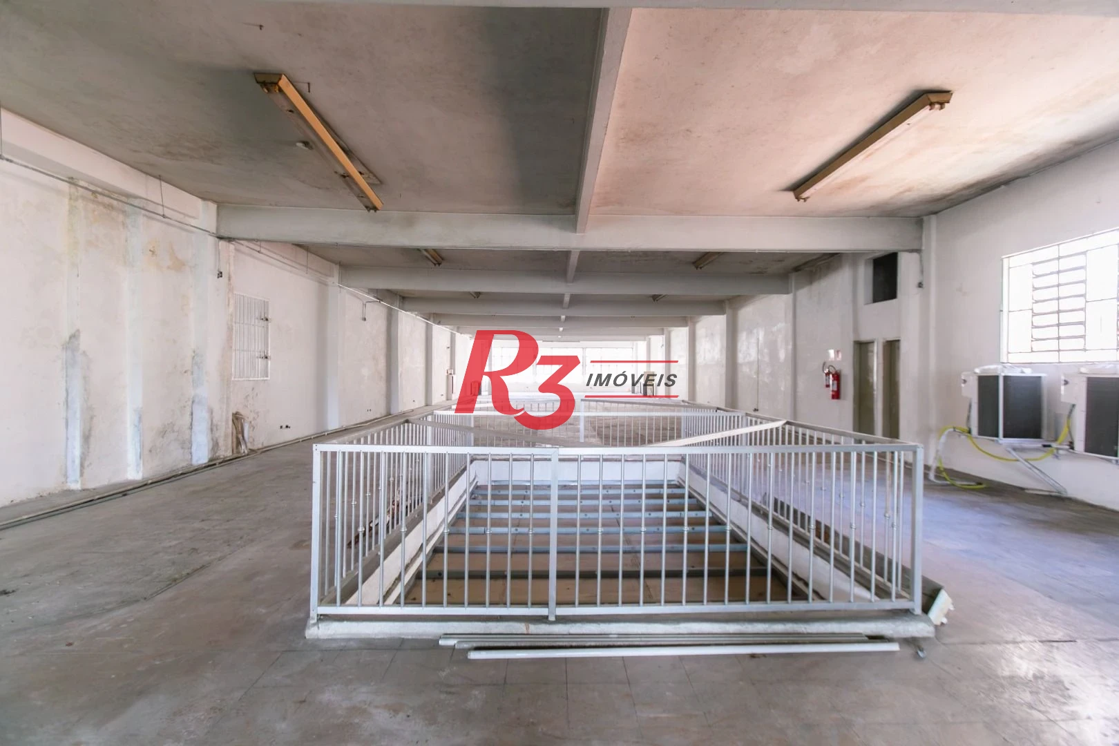 Loja para alugar, 2848 m² por R$ 59.900,00/mês - Centro - Santos/SP