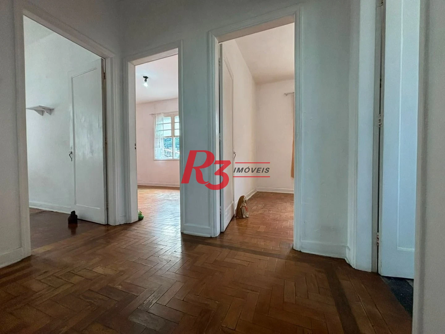 Sobrado com 3 dormitórios à venda, 140 m² por R$ 879.000,00 - Marapé - Santos/SP