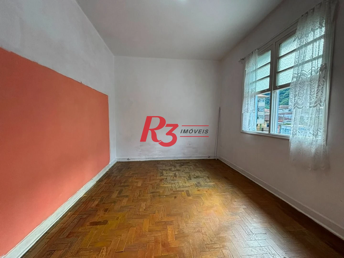 Sobrado com 3 dormitórios à venda, 140 m² por R$ 879.000,00 - Marapé - Santos/SP