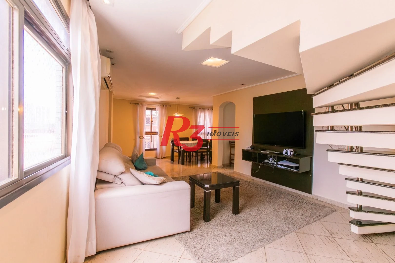 Cobertura com 3 dormitórios à venda, 274 m² por R$ 1.750.000,00 - Ponta da Praia - Santos/SP