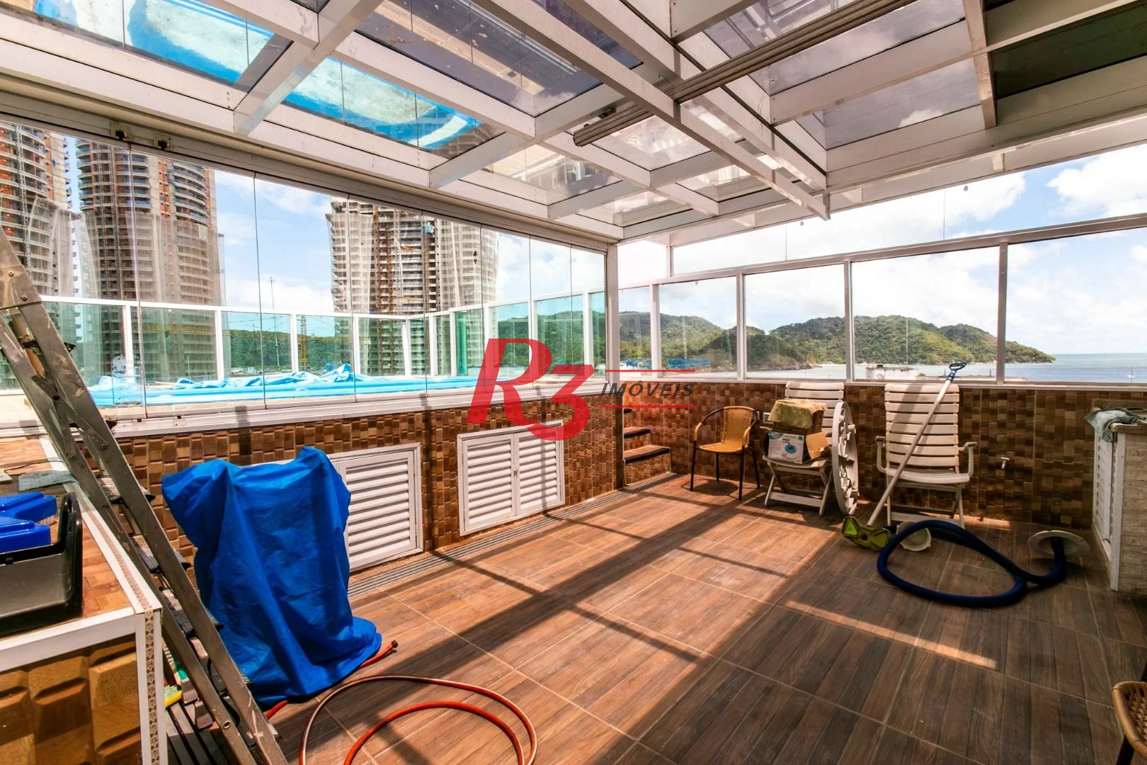 Cobertura com 3 dormitórios à venda, 274 m² por R$ 1.750.000,00 - Ponta da Praia - Santos/SP