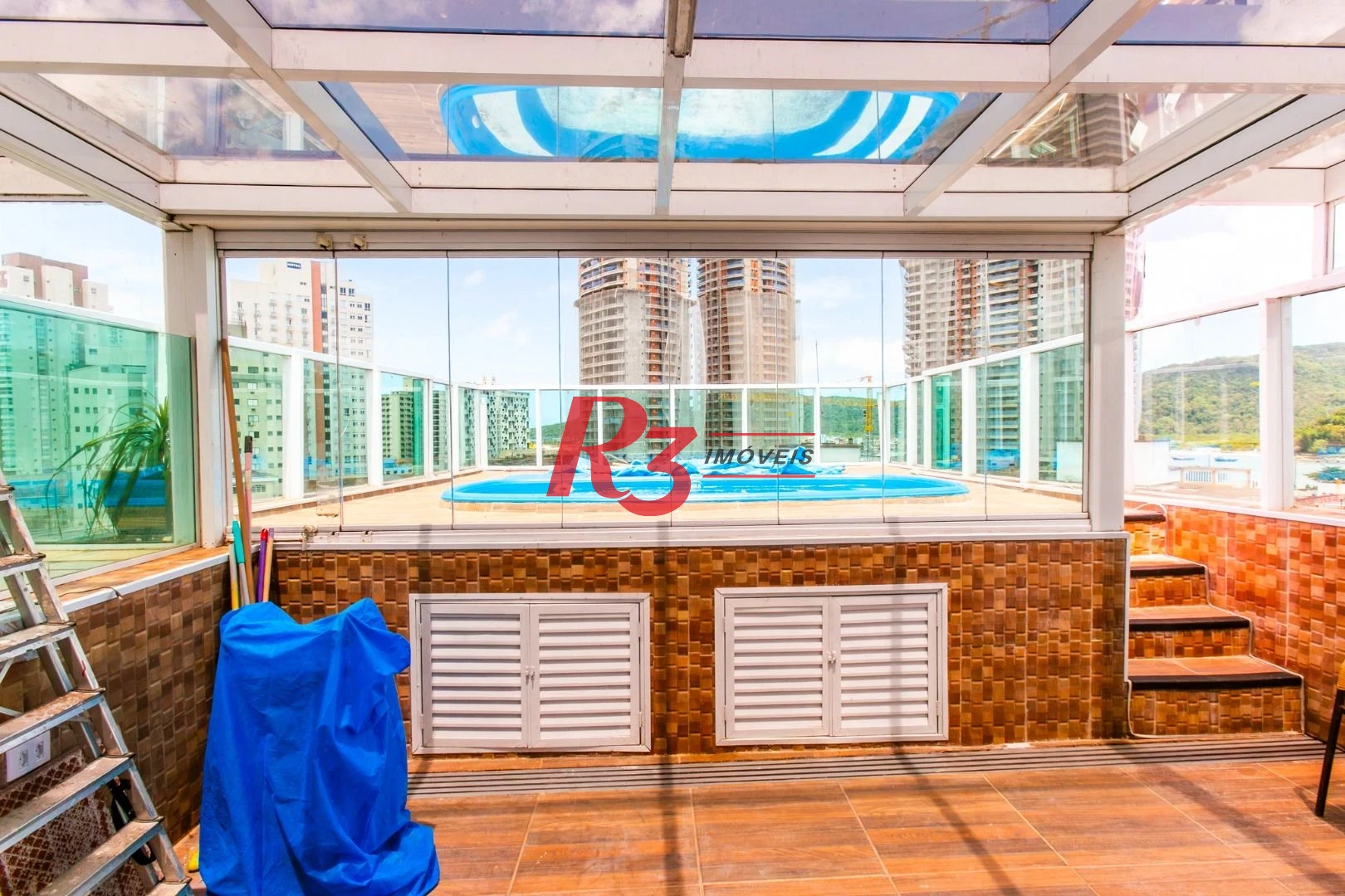 Cobertura com 3 dormitórios à venda, 274 m² por R$ 1.750.000,00 - Ponta da Praia - Santos/SP