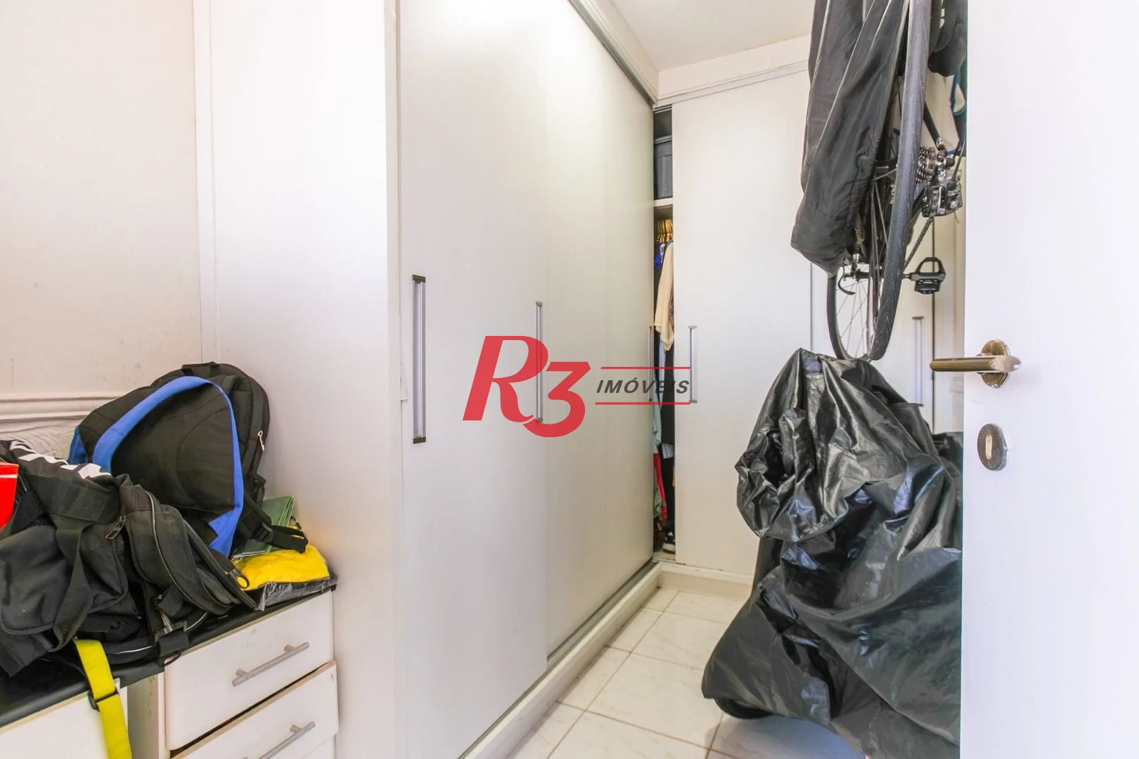 Cobertura com 3 dormitórios à venda, 274 m² por R$ 1.750.000,00 - Ponta da Praia - Santos/SP