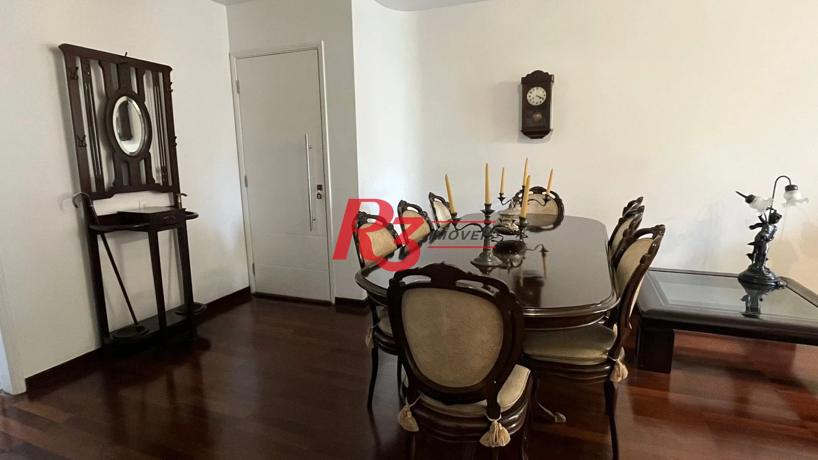 Apartamento com 3 dormitórios à venda, 130 m² por R$ 1.300.000,00 - Gonzaga - Santos/SP