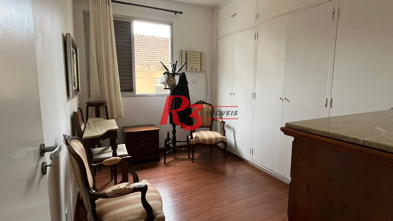 Apartamento com 3 dormitórios à venda, 130 m² por R$ 1.300.000,00 - Gonzaga - Santos/SP