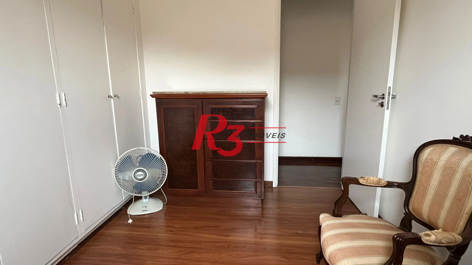 Apartamento com 3 dormitórios à venda, 130 m² por R$ 1.300.000,00 - Gonzaga - Santos/SP