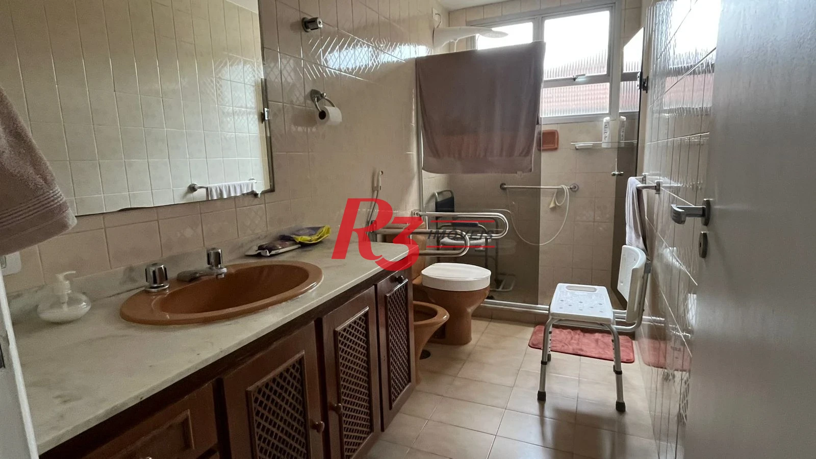 Apartamento com 3 dormitórios à venda, 130 m² por R$ 1.300.000,00 - Gonzaga - Santos/SP