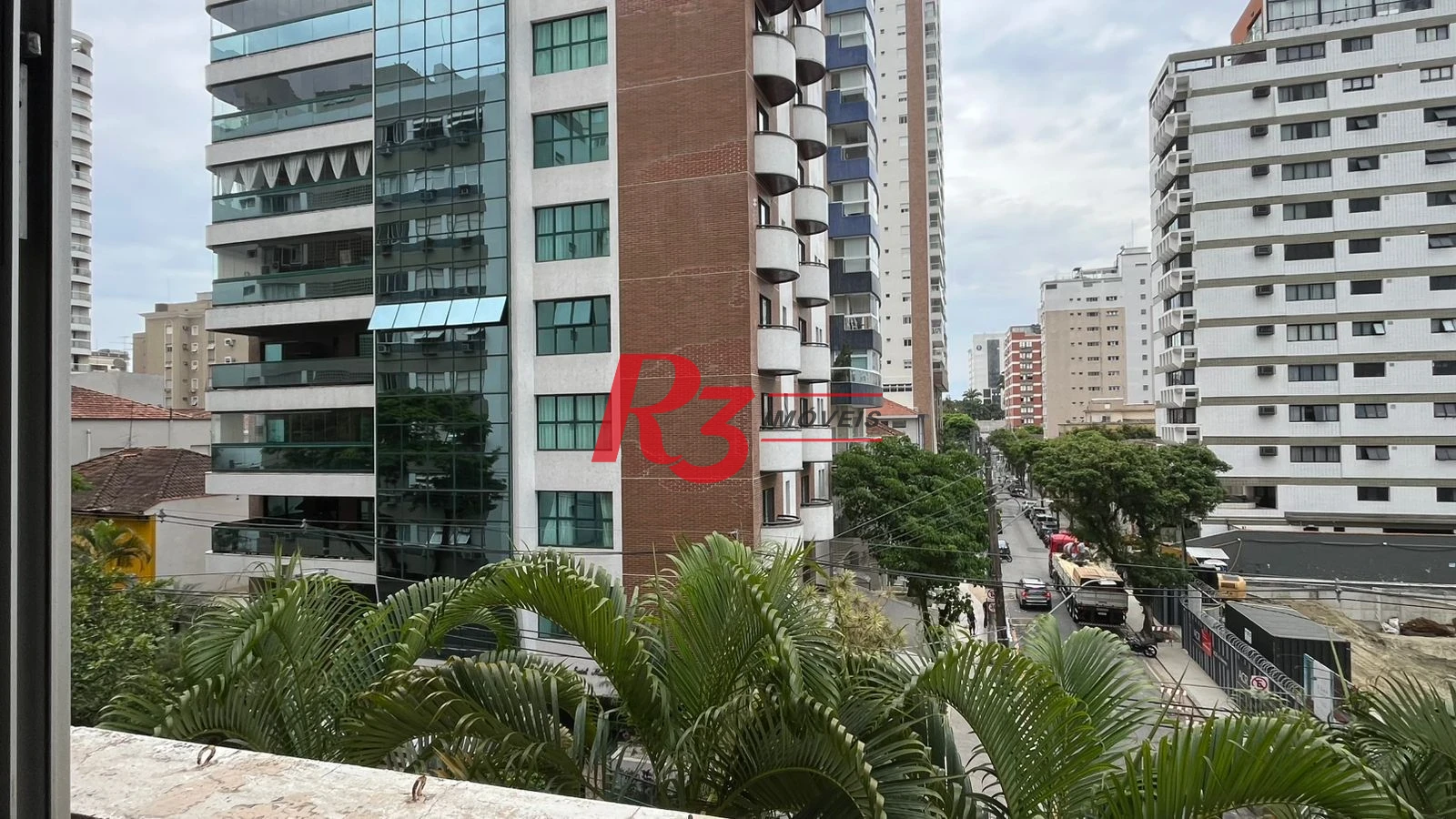 Apartamento com 3 dormitórios à venda, 130 m² por R$ 1.300.000,00 - Gonzaga - Santos/SP
