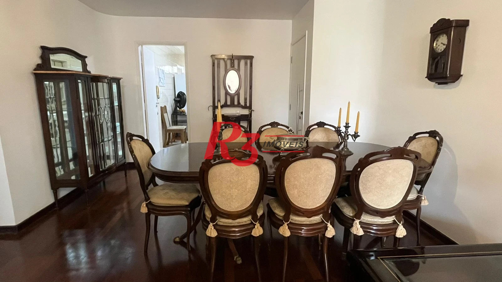 Apartamento com 3 dormitórios à venda, 130 m² por R$ 1.300.000,00 - Gonzaga - Santos/SP