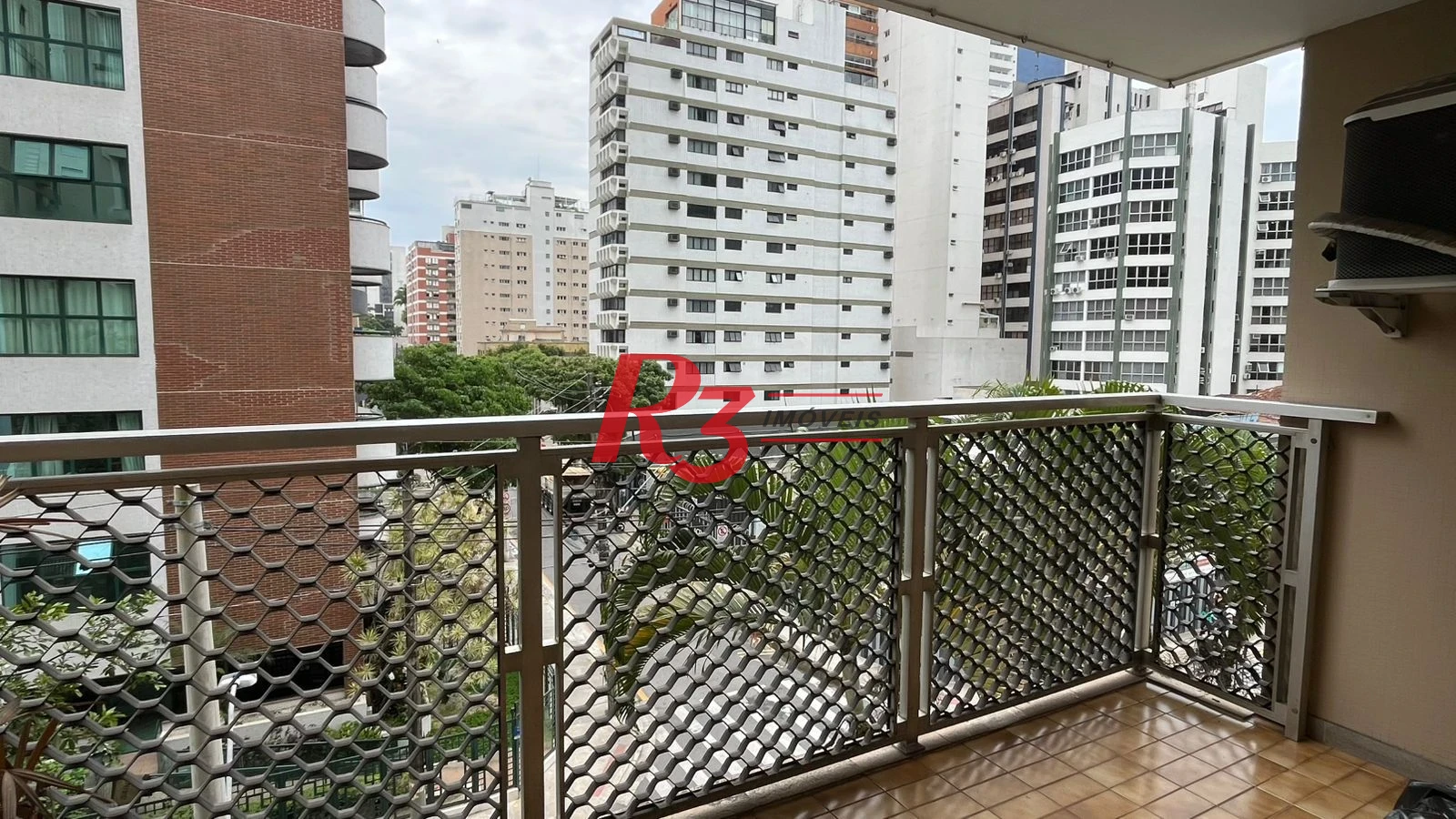 Apartamento com 3 dormitórios à venda, 130 m² por R$ 1.300.000,00 - Gonzaga - Santos/SP