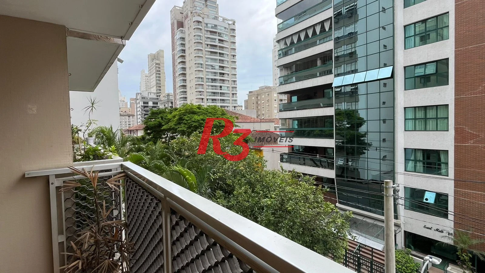 Apartamento com 3 dormitórios à venda, 130 m² por R$ 1.300.000,00 - Gonzaga - Santos/SP