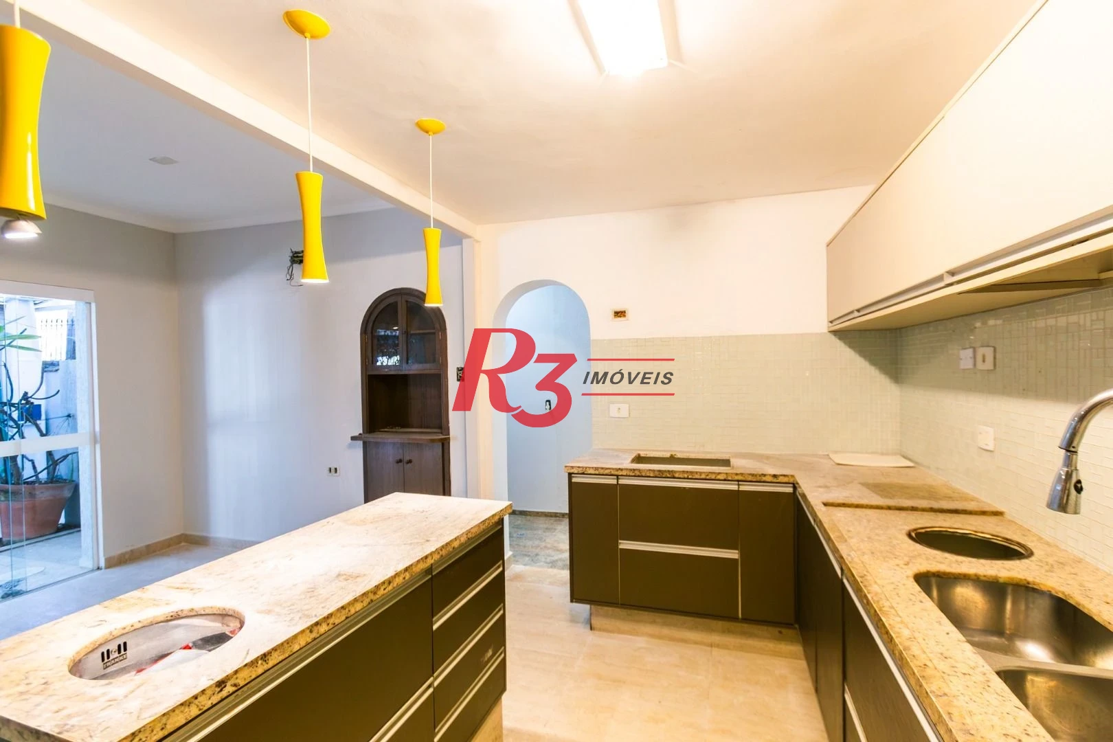 Sobrado para alugar, 176 m² por R$ 12.000,00/mês - Gonzaga - Santos/SP