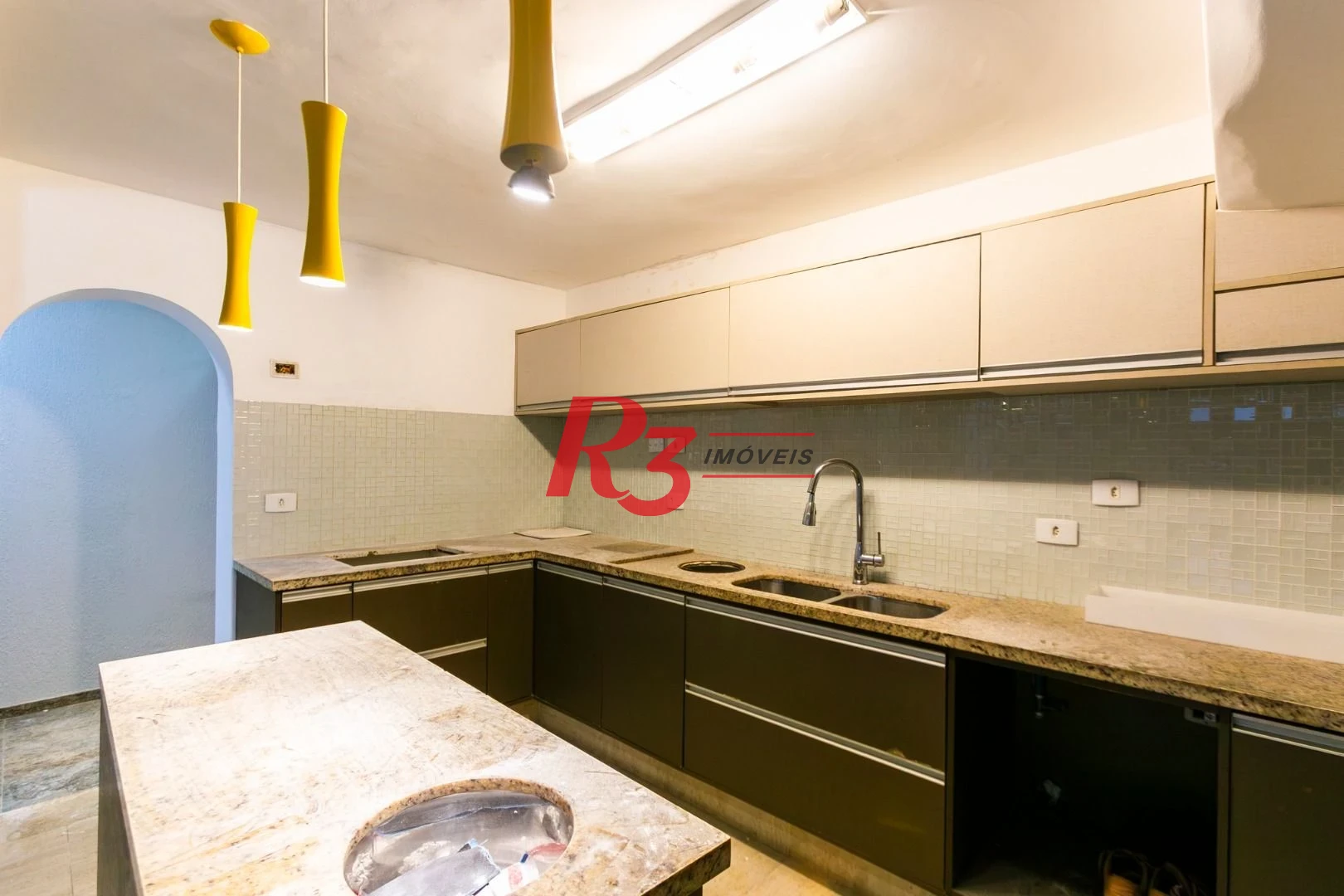 Sobrado para alugar, 176 m² por R$ 12.000,00/mês - Gonzaga - Santos/SP