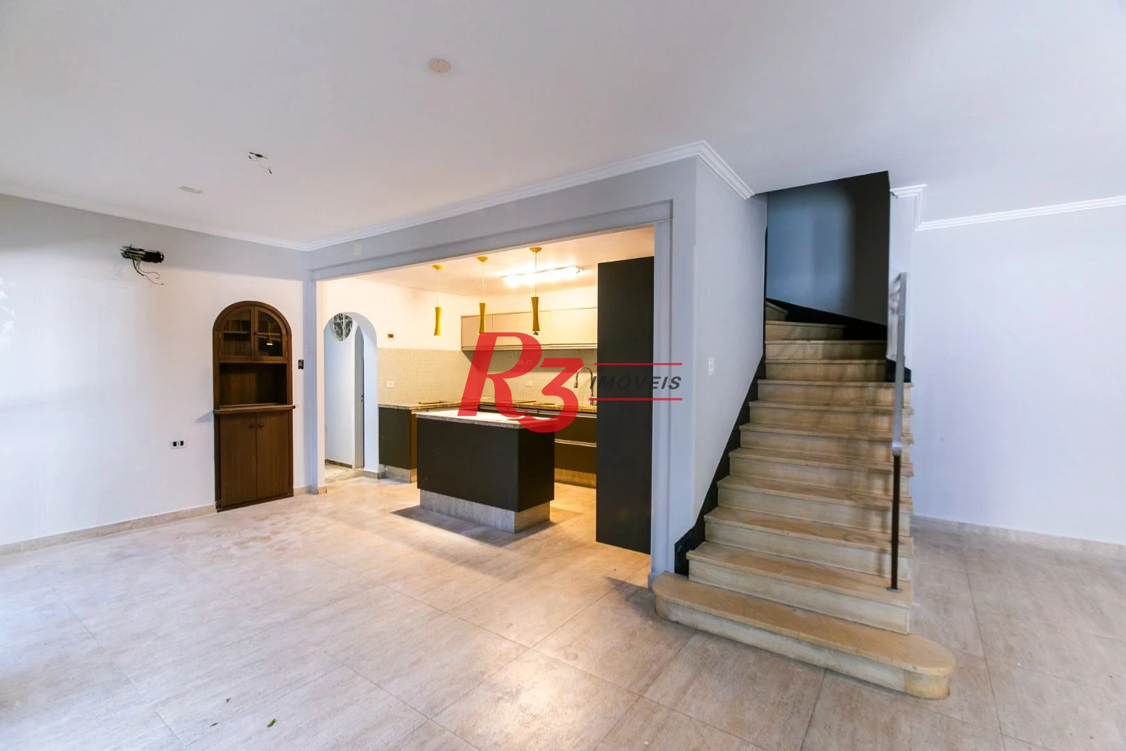 Sobrado para alugar, 176 m² por R$ 12.000,00/mês - Gonzaga - Santos/SP