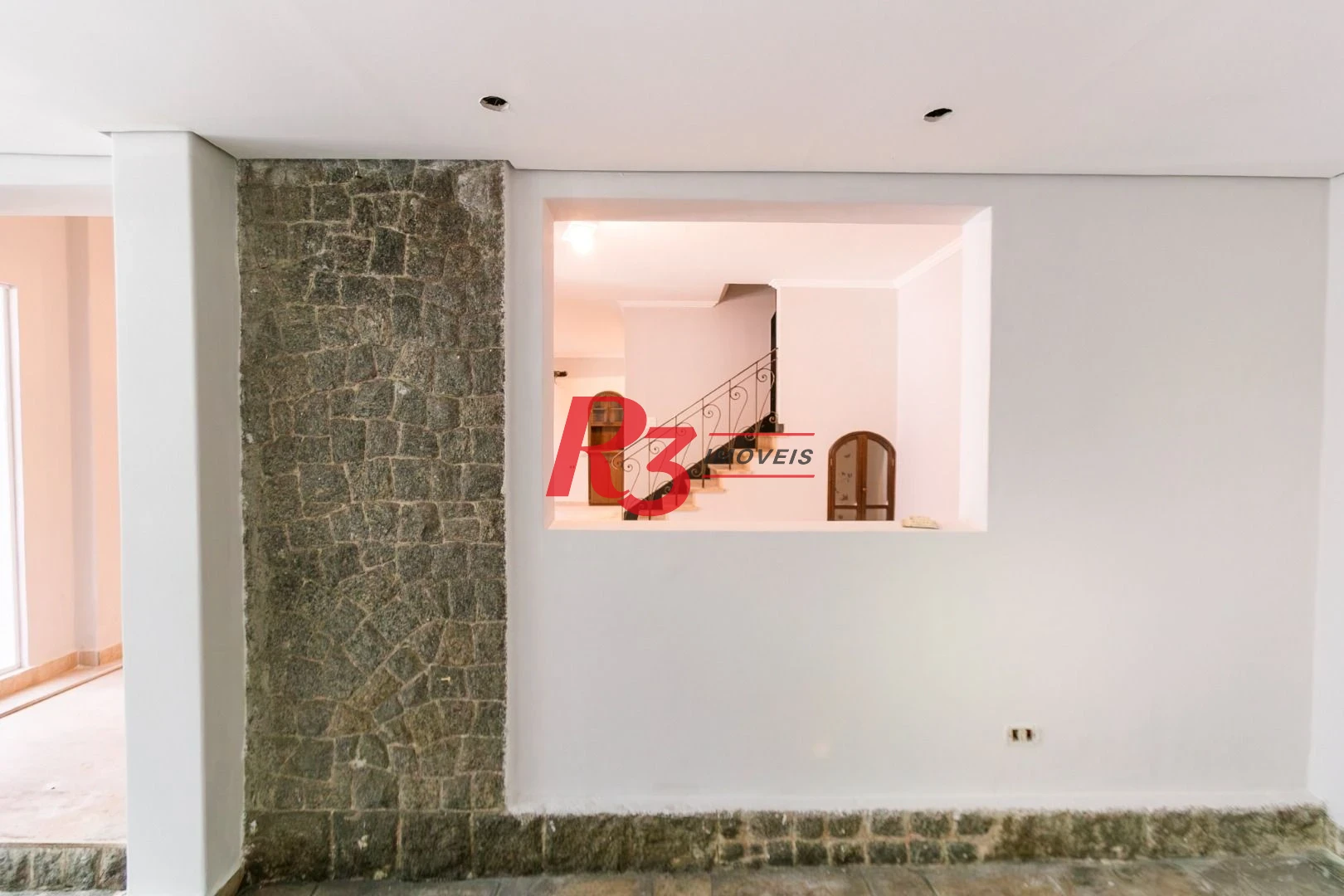 Sobrado para alugar, 176 m² por R$ 12.000,00/mês - Gonzaga - Santos/SP