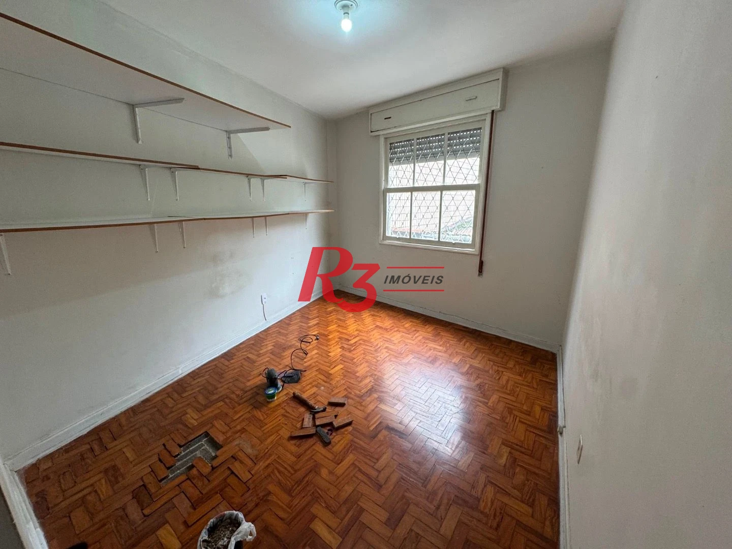Apartamento com 3 dormitórios para alugar, 100 m² por R$ 3.300,02/mês - Embaré - Santos/SP
