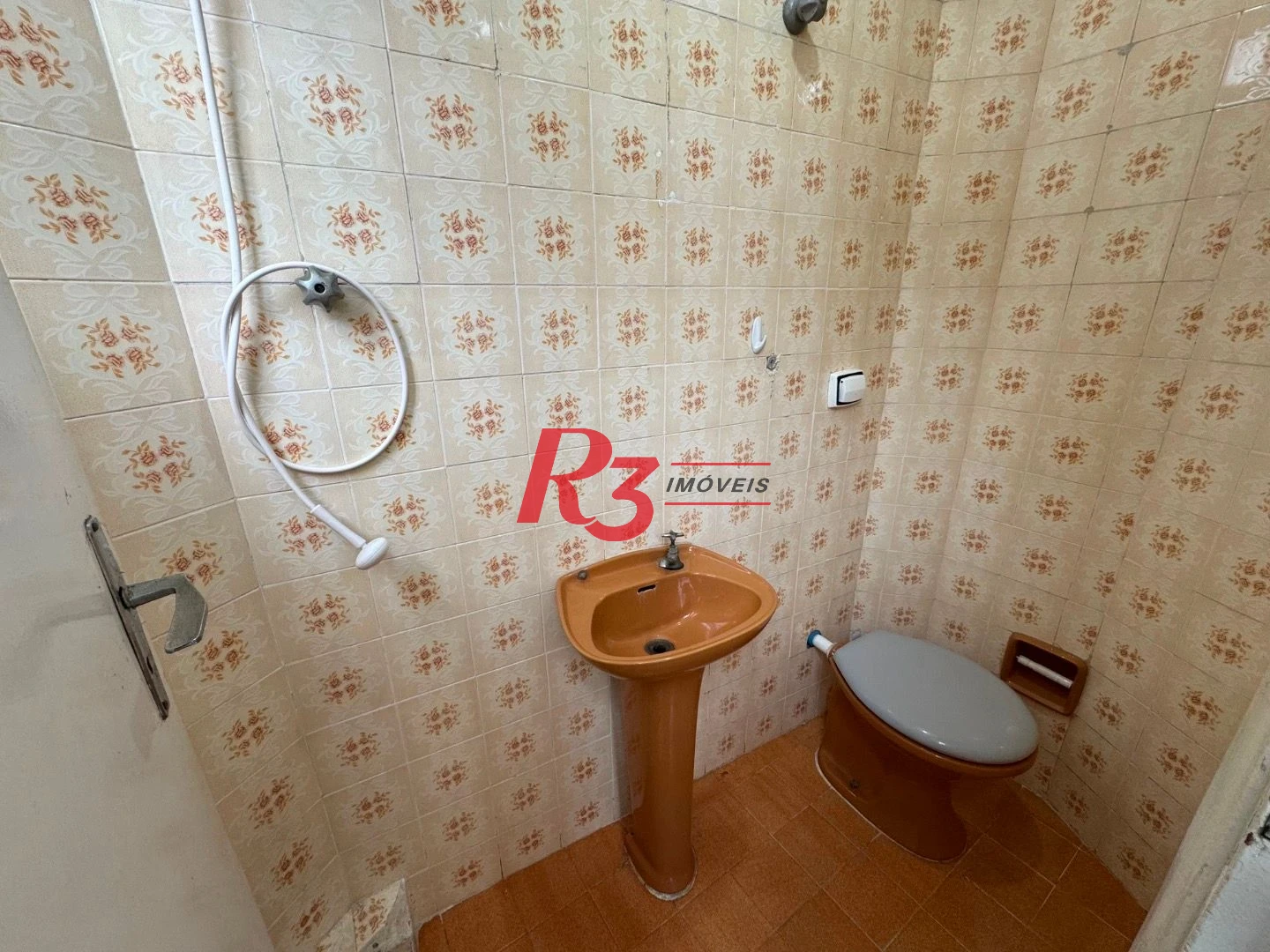 Apartamento com 3 dormitórios para alugar, 100 m² por R$ 3.300,02/mês - Embaré - Santos/SP