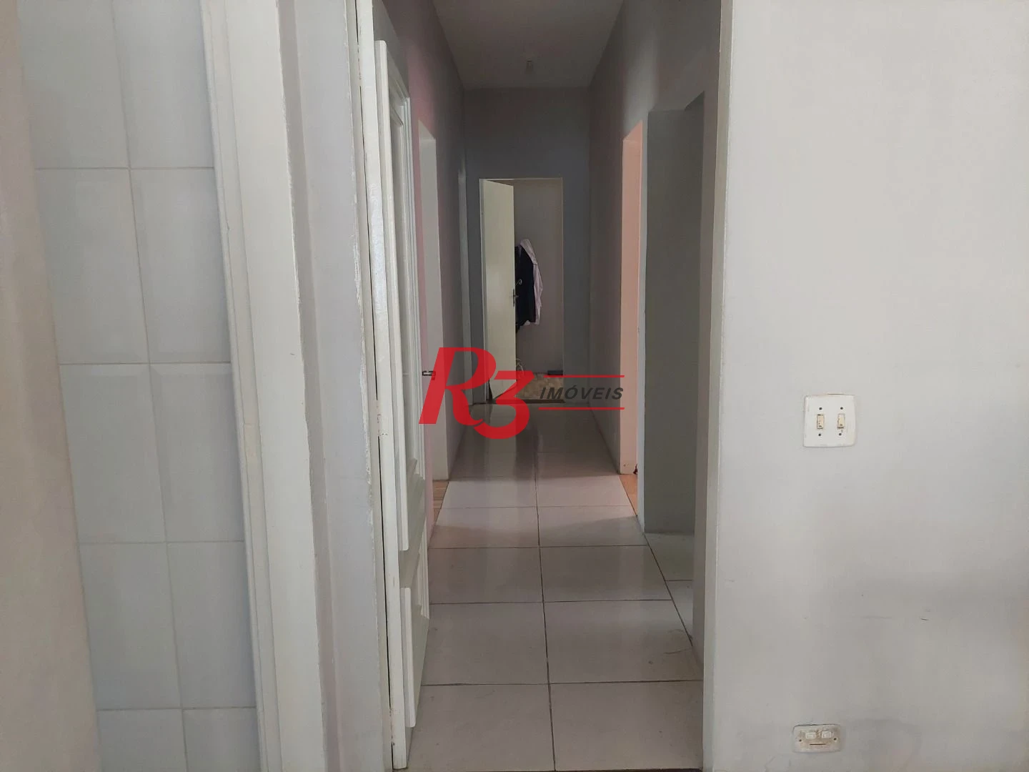 Casa com 4 dormitórios à venda, 375 m² por R$ 670.000,00 - Balneário Praia do Pernambuco - Guarujá/SP
