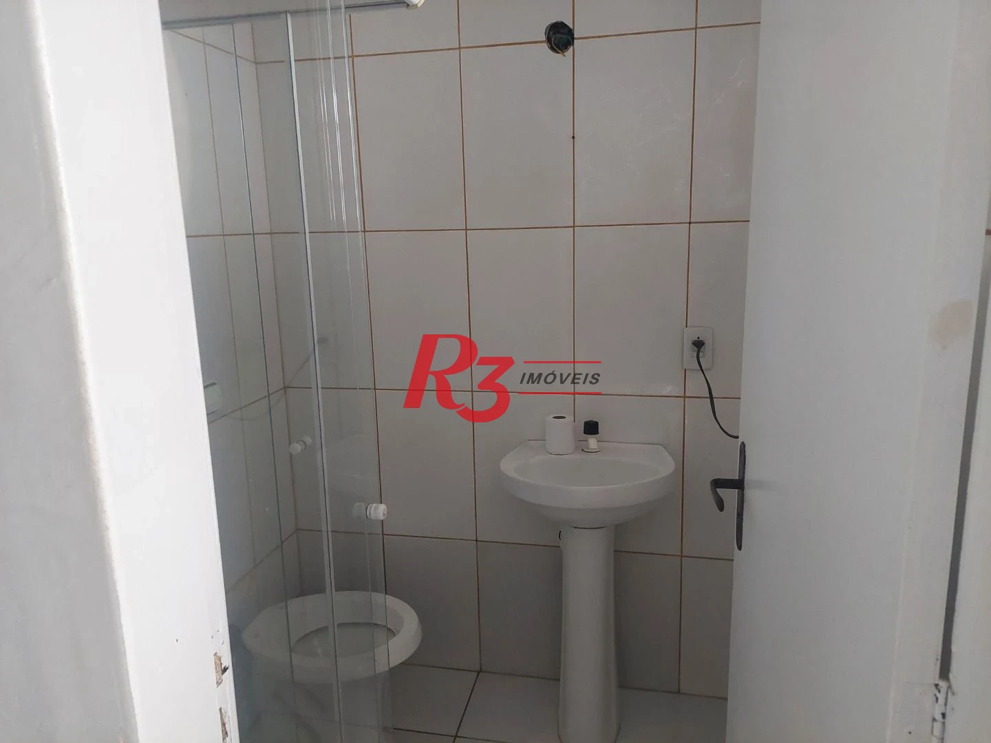 Casa com 4 dormitórios à venda, 375 m² por R$ 670.000,00 - Balneário Praia do Pernambuco - Guarujá/SP
