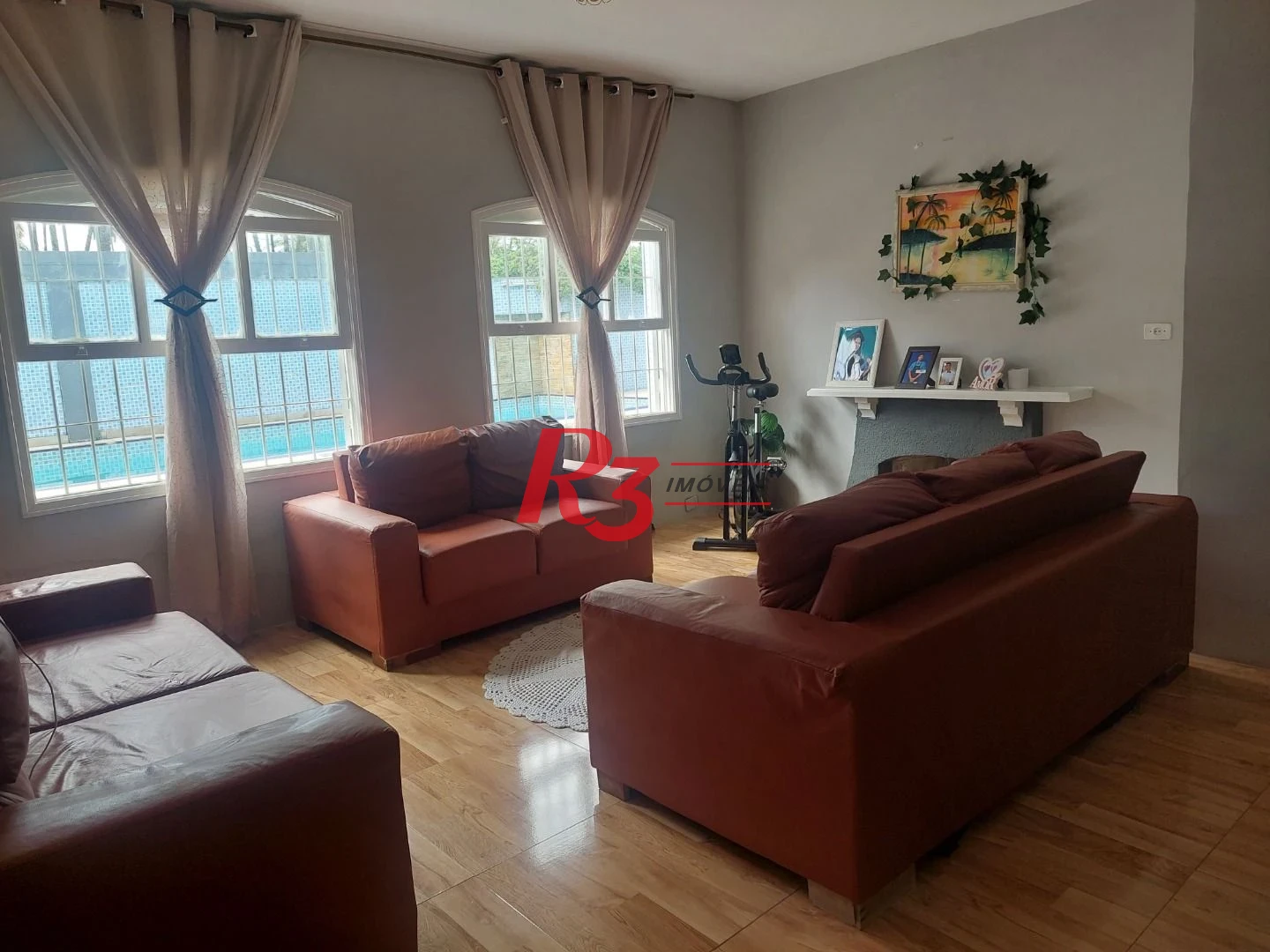 Casa com 4 dormitórios à venda, 375 m² por R$ 670.000,00 - Balneário Praia do Pernambuco - Guarujá/SP