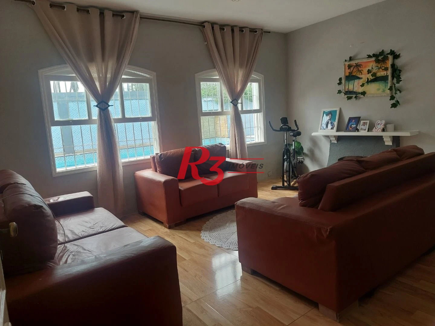 Casa com 4 dormitórios à venda, 375 m² por R$ 670.000,00 - Balneário Praia do Pernambuco - Guarujá/SP