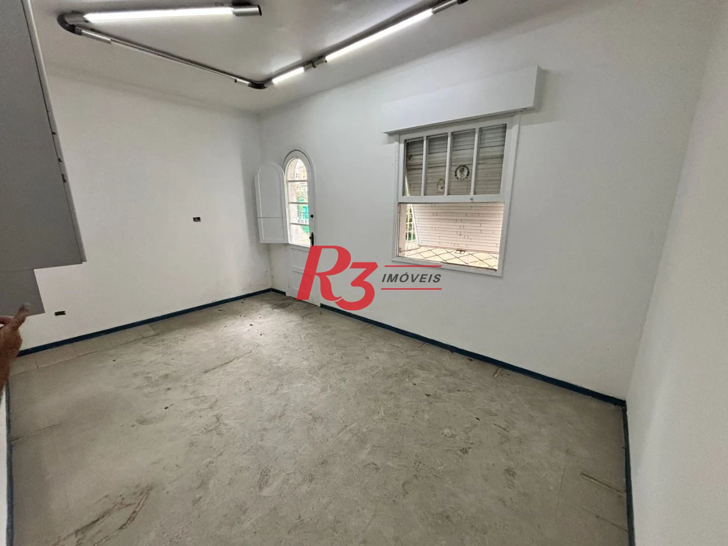 Sobrado com 3 dormitórios para alugar, 235 m² por R$ 15.900,00/mês - Gonzaga - Santos/SP