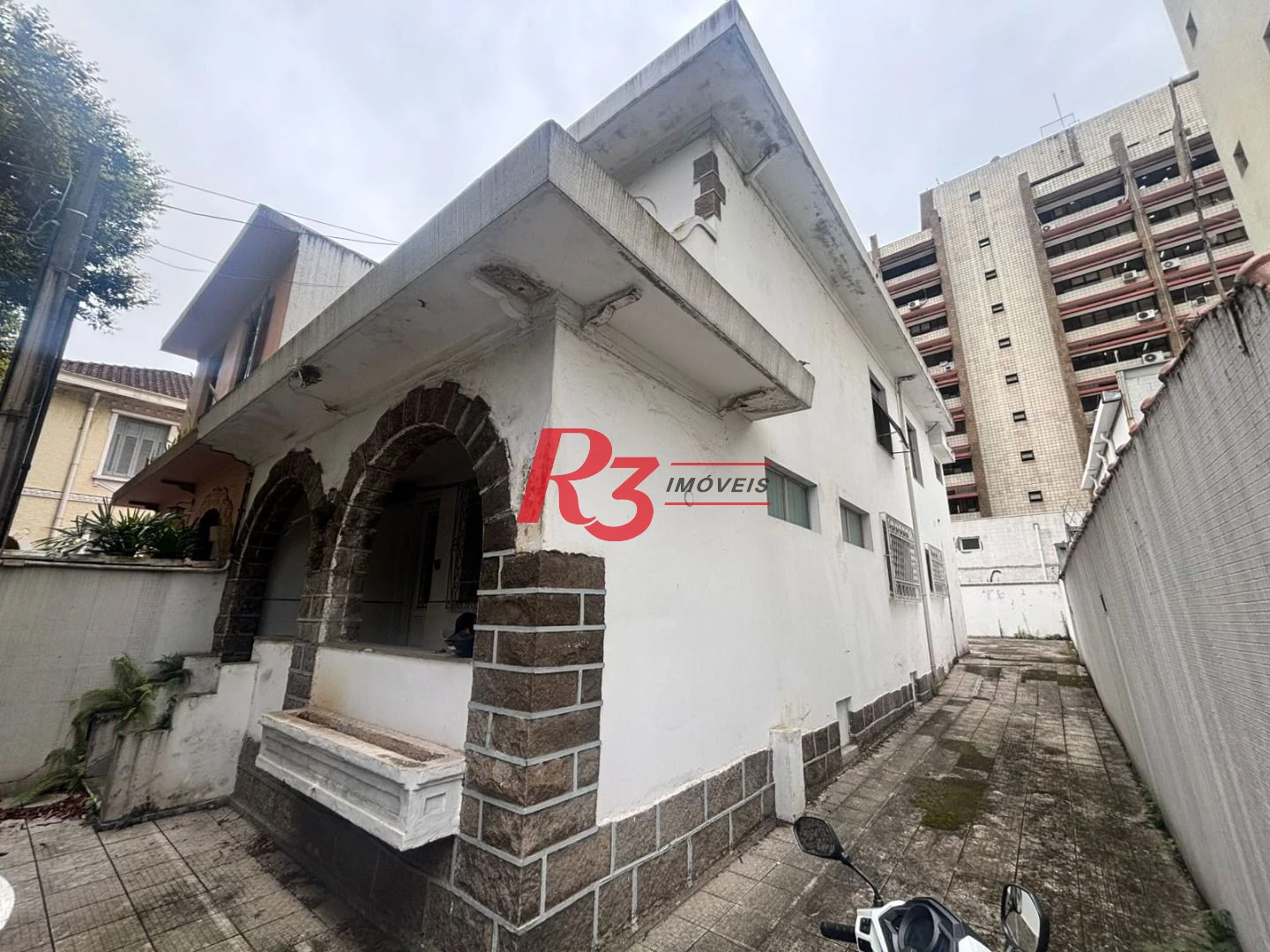 Sobrado com 3 dormitórios para alugar, 235 m² por R$ 15.900,00/mês - Gonzaga - Santos/SP