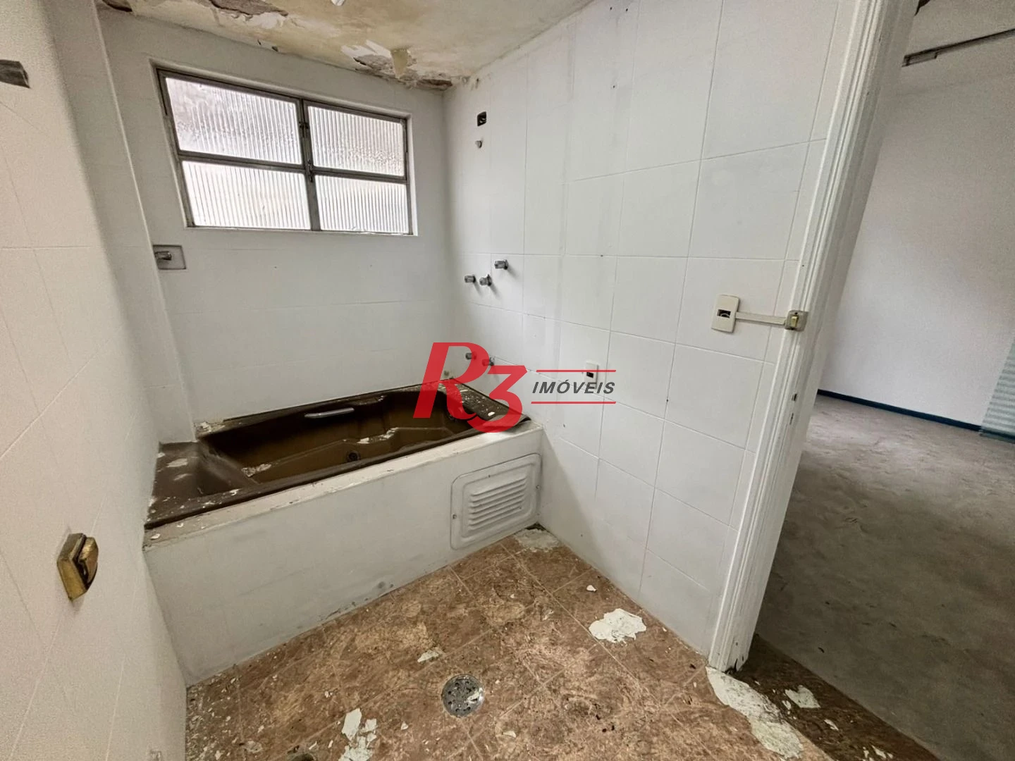 Sobrado com 3 dormitórios para alugar, 235 m² por R$ 15.900,00/mês - Gonzaga - Santos/SP