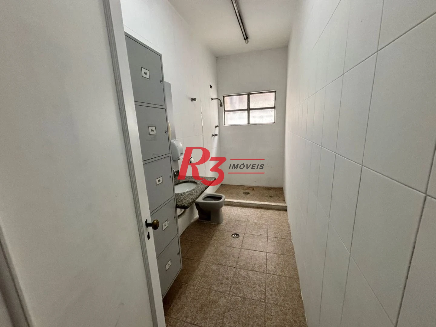 Sobrado com 3 dormitórios para alugar, 235 m² por R$ 15.900,00/mês - Gonzaga - Santos/SP
