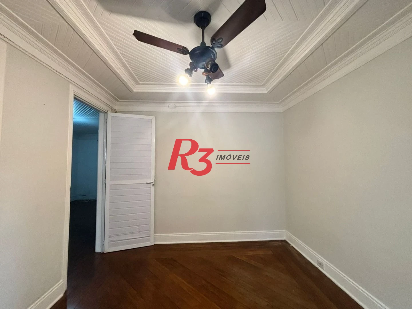 Casa com 4 dormitórios à venda, 139 m² por R$ 1.000.000,00 - Embaré - Santos/SP