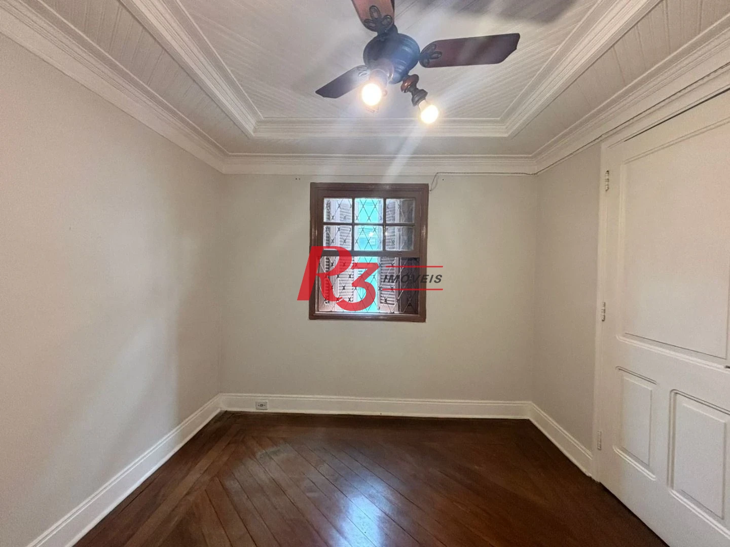 Casa com 4 dormitórios à venda, 139 m² por R$ 1.000.000,00 - Embaré - Santos/SP
