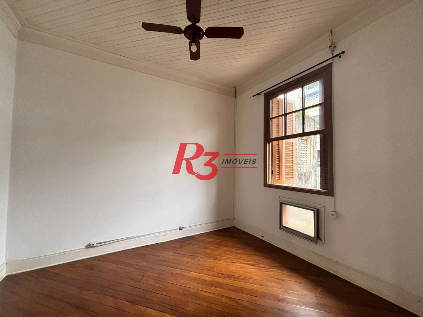 Casa com 4 dormitórios à venda, 139 m² por R$ 1.000.000,00 - Embaré - Santos/SP